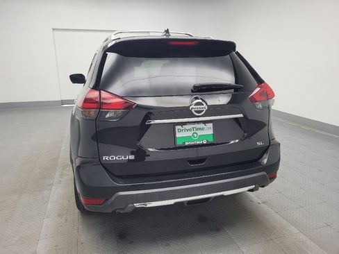Used 2018 Nissan Rogue SL w/ Premium Package image 6