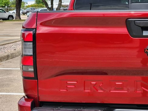 Used 2022 Nissan Frontier PRO-4X w/ Pro-4X Premium Package AWD/4WD image 15