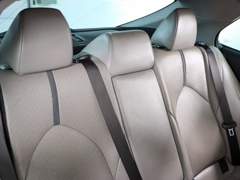 Used 2022 Toyota Camry XLE w/ Navigation Package image 28