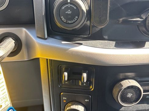 Used 2023 Ford F150 XLT w/ Trailer Tow Package image 25