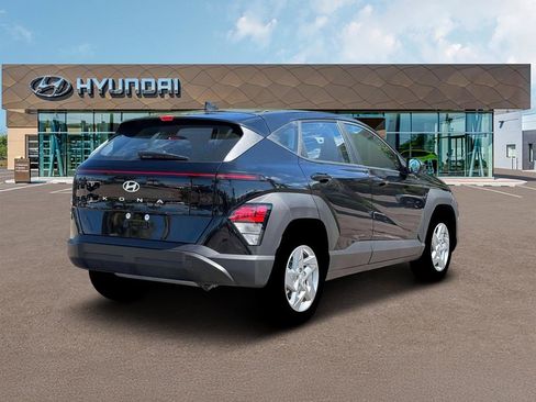 New 2026 Hyundai Kona SE image 7