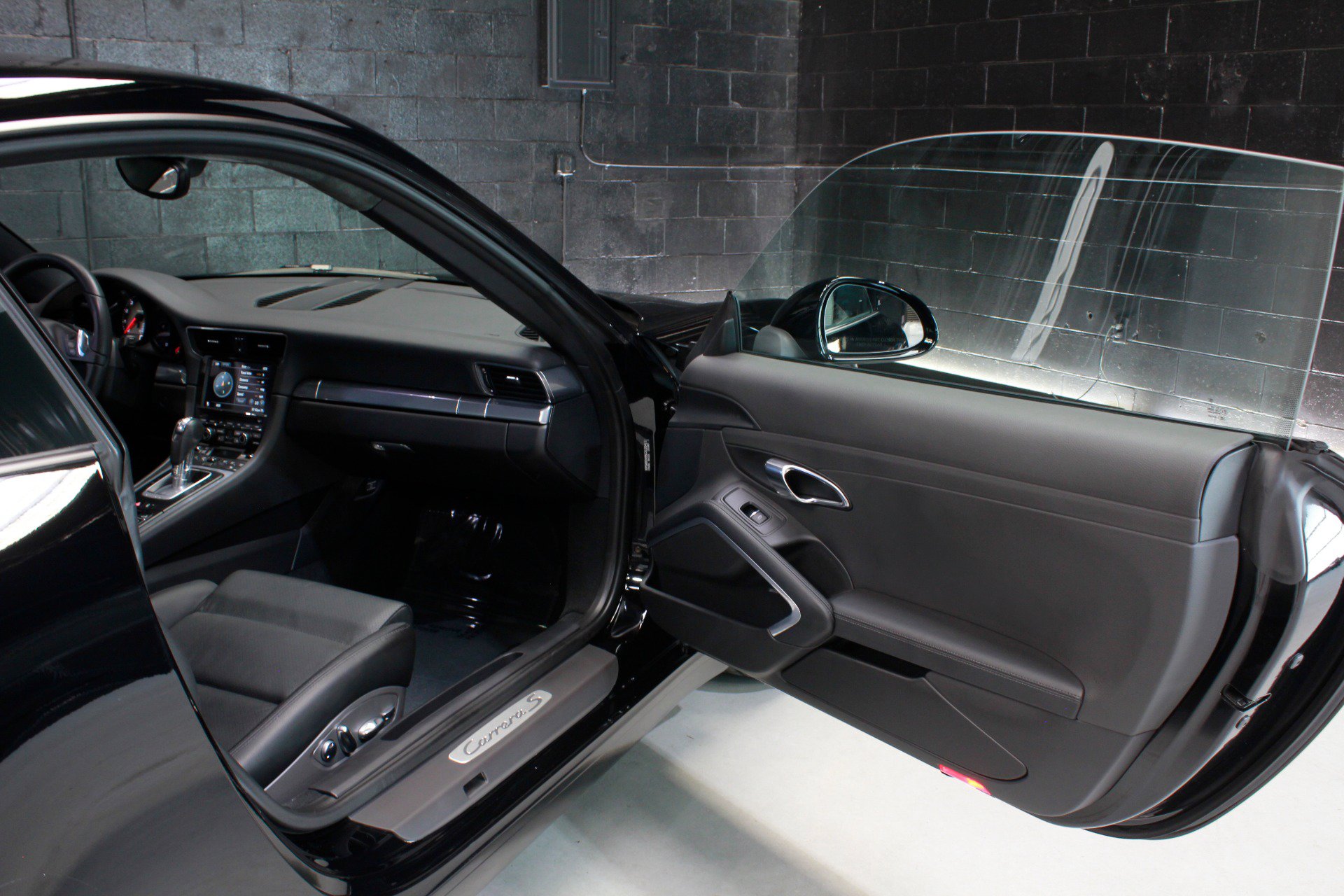 Used 2012 Porsche 911 Carrera S RWD image 39
