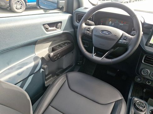 New 2025 Ford Maverick Lariat w/ Black Appearance Package image 9