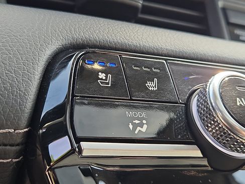 Used 2023 Honda Pilot Elite image 26