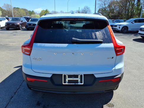 New 2026 Volvo XC40 B5 Plus w/ Protection Package Premier AWD/4WD image 4
