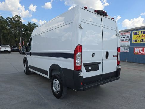 Used 2017 RAM ProMaster 1500 w/ Interior Convenience Group image 12