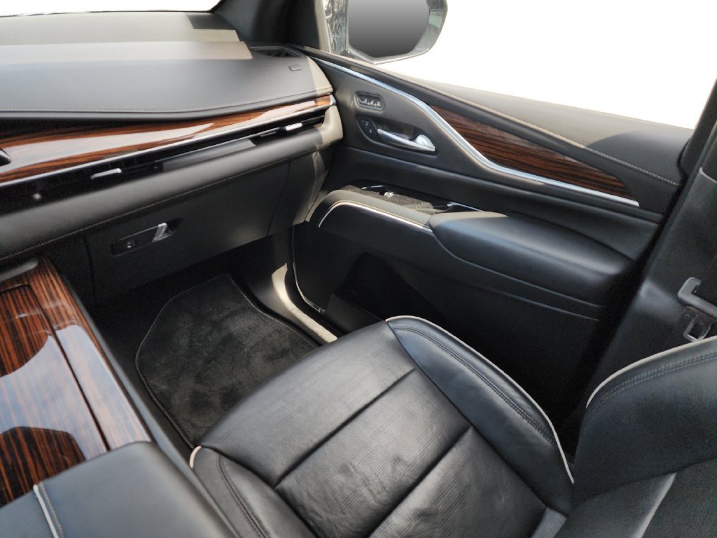 Used 2022 Cadillac Escalade ESV Premium Luxury AWD/4WD image 21