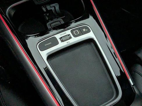 Certified 2025 Mercedes-Benz GLA 250 image 12