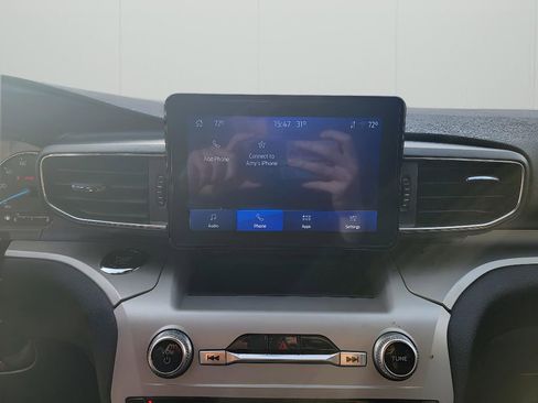 Used 2022 Ford Explorer XLT w/ Equipment Group 202A image 20