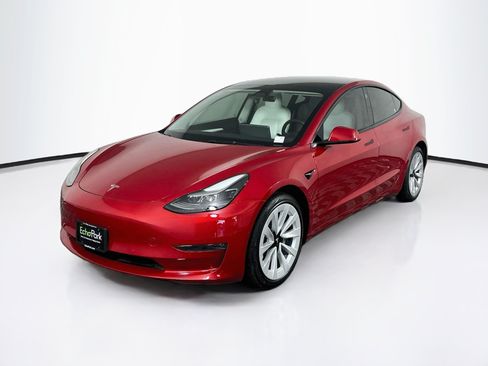 Used 2022 Tesla Model 3 Long Range AWD/4WD image 3