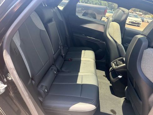 Used 2024 Cadillac Lyriq Tech RWD image 18
