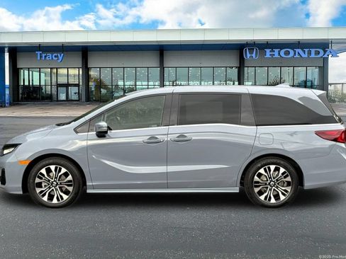 New 2026 Honda Odyssey Elite image 12