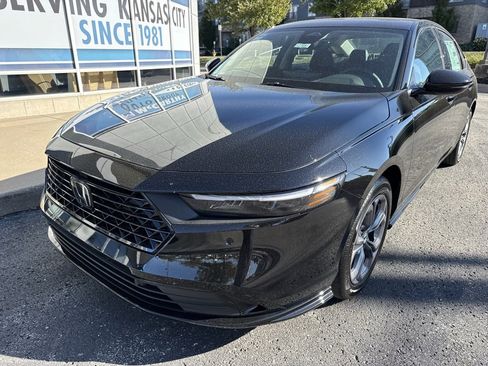 New 2025 Honda Accord EX-L image 10