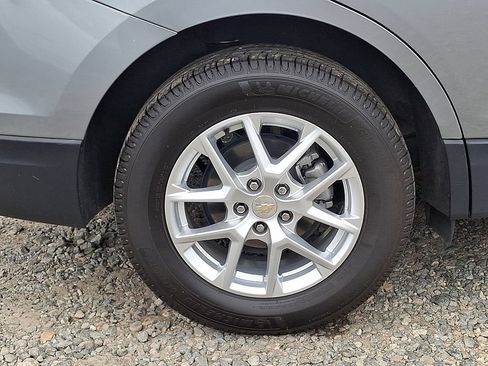 Used 2024 Chevrolet Equinox LT FWD image 34