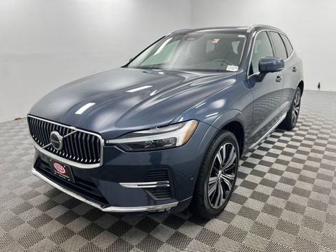 Used 2023 Volvo XC60 B5 Plus AWD/4WD image 2