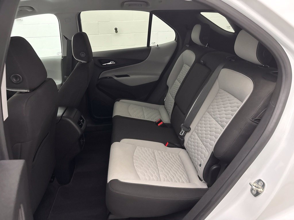 Used 2020 Chevrolet Equinox LS AWD/4WD image 29