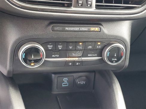 Used 2023 Ford Escape ST-Line image 18