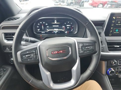 Used 2023 GMC Yukon SLE image 17