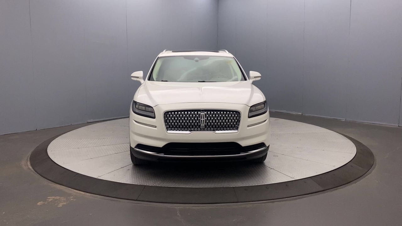 Used 2023 Lincoln Nautilus Reserve AWD/4WD image 8