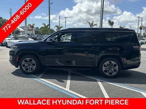 Used 2024 Jeep Wagoneer Series II w/ Flexible Seating Group AWD/4WD image 9