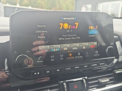 Certified 2023 Nissan Pathfinder SL w/ Lighting Package (N92) image 14