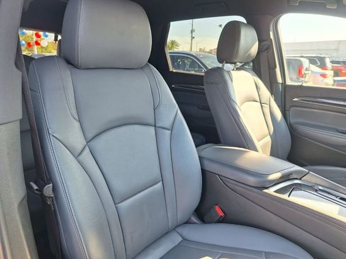 Used 2024 Buick Enclave Premium image 30