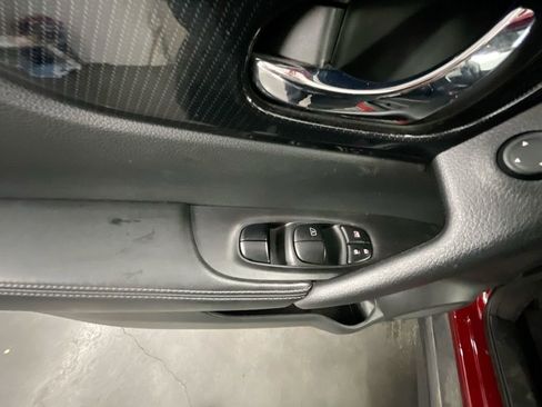 Used 2019 Nissan Rogue SL w/ Premium Package image 24