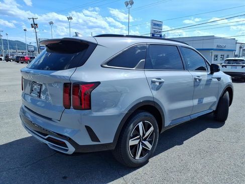 Used 2023 Kia Sorento EX w/ Panoramic Sunroof Package FWD image 4