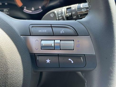 Used 2025 Hyundai Kona SEL FWD image 22