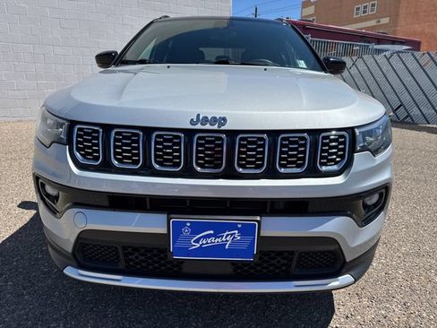 Used 2025 Jeep Compass Limited AWD/4WD image 8