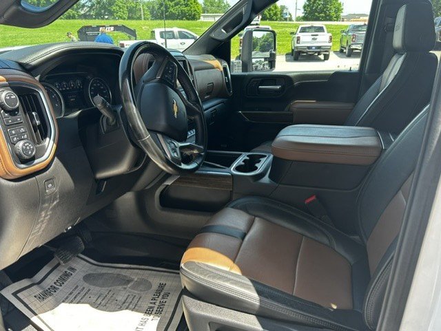 Used 2023 Chevrolet Silverado 3500 High Country AWD/4WD image 6