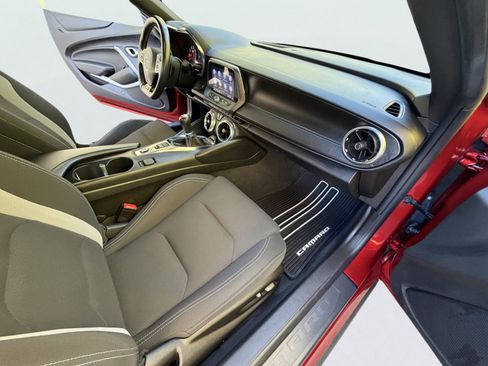 Used 2022 Chevrolet Camaro SS RWD image 26