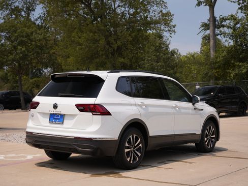 Used 2023 Volkswagen Tiguan S FWD image 5