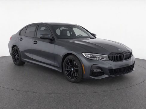 Used 2020 BMW 330i xDrive Sedan w/ M Sport Package AWD/4WD image 2