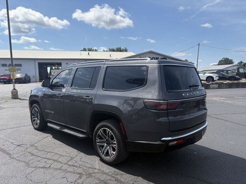 Used 2024 Jeep Wagoneer Series II AWD/4WD image 7