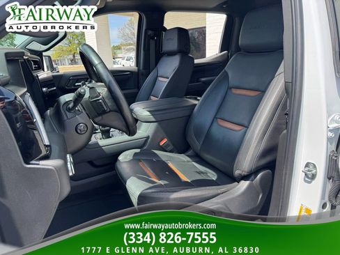 Used 2023 GMC Sierra 1500 AT4 w/ Technology Package image 10