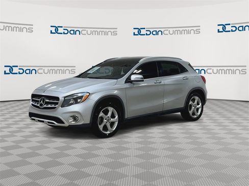 Used 2018 Mercedes-Benz GLA 250 4MATIC image 4