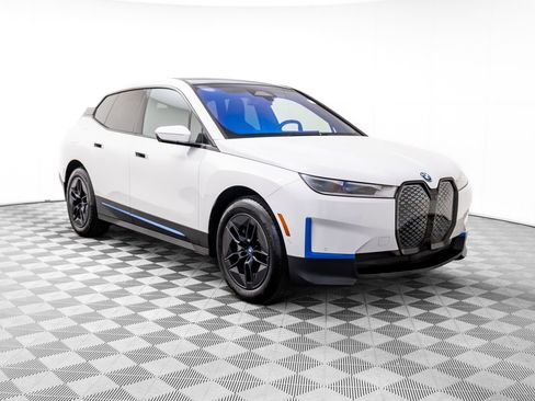 Used 2024 BMW iX xDrive50 w/ Convenience Package image 8