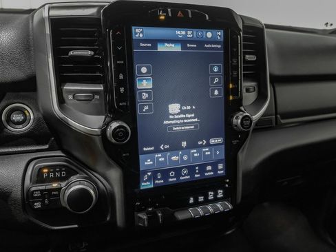 Used 2024 RAM 2500 Big Horn w/ Safety Group image 24