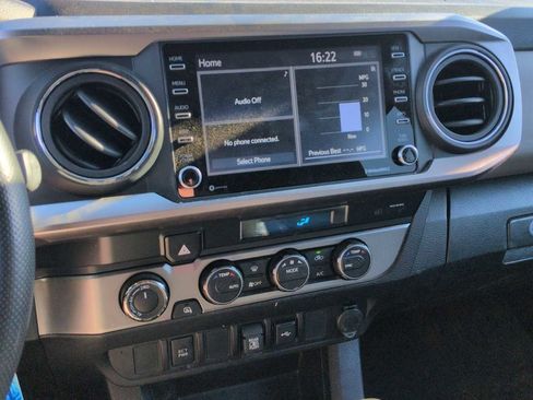 Used 2022 Toyota Tacoma 4x4 Double Cab image 14