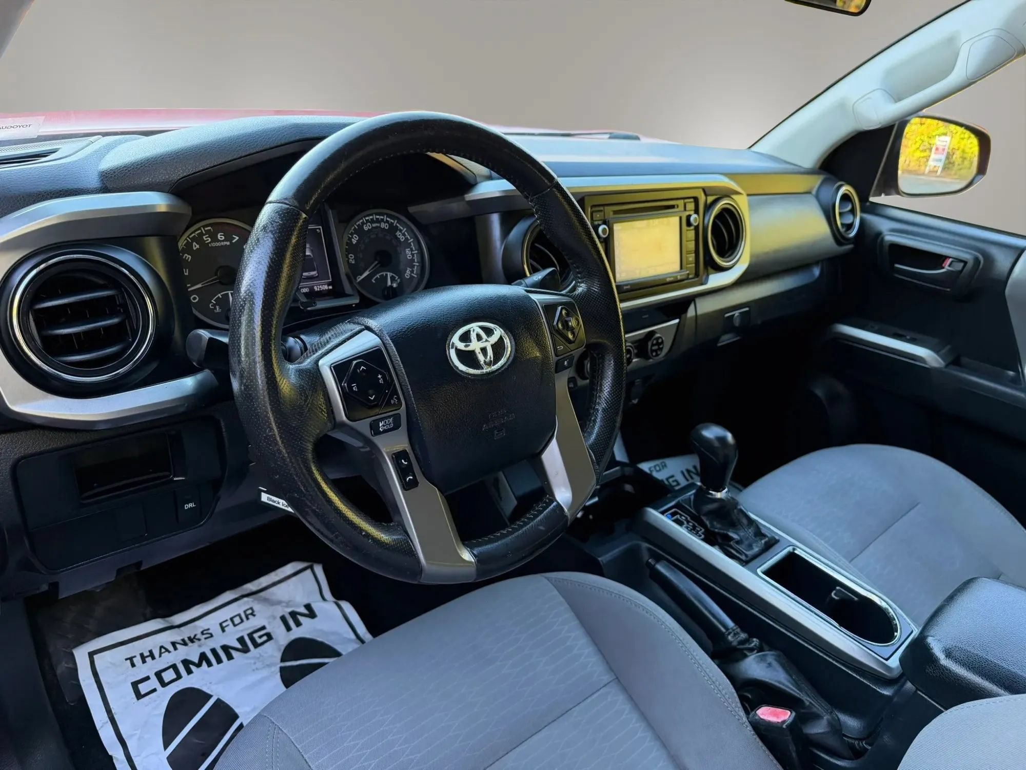 Used 2016 Toyota Tacoma SR5 RWD image 24