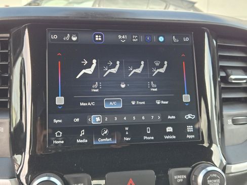 Used 2022 RAM 1500 Big Horn AWD/4WD image 10