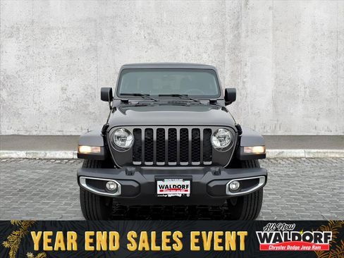 Used 2023 Jeep Gladiator Sport image 6