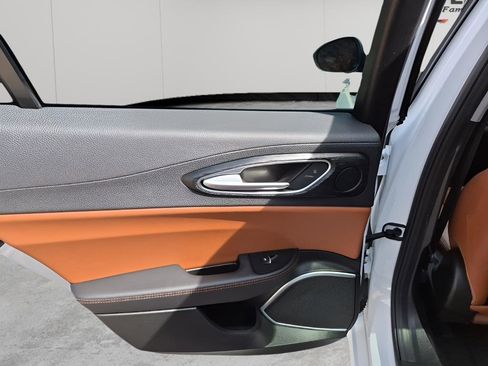 Used 2021 Alfa Romeo Giulia Sprint w/ Nero Edizione image 17