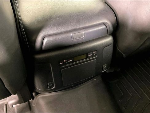 Used 2018 Nissan Armada SL w/ Premium Package image 29