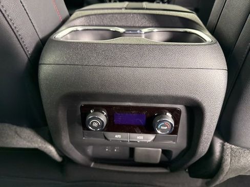 New 2026 Chevrolet Traverse Z71 w/ Enhanced Driving Package AWD/4WD image 23