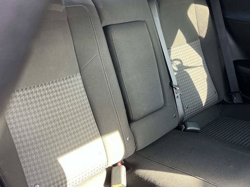 Used 2022 Dodge Challenger GT RWD image 18
