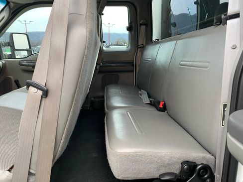 Used 2003 Ford F350 162 W.B. 4D image 25