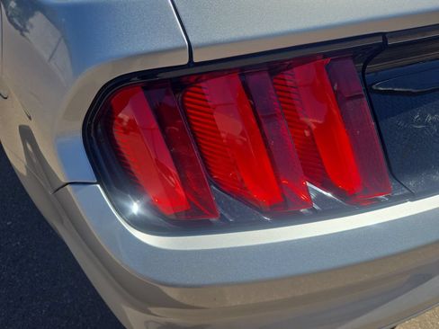 Used 2016 Ford Mustang Coupe RWD image 20