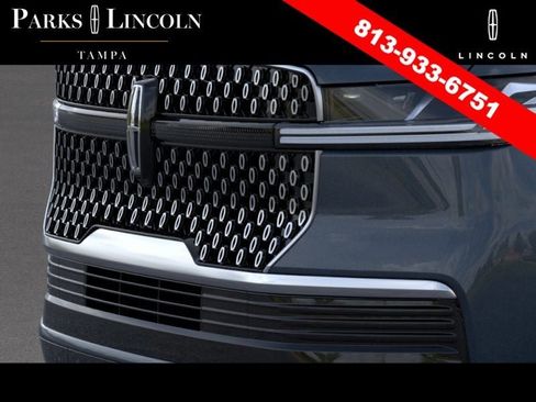 New 2026 Lincoln Navigator Reserve AWD/4WD image 17